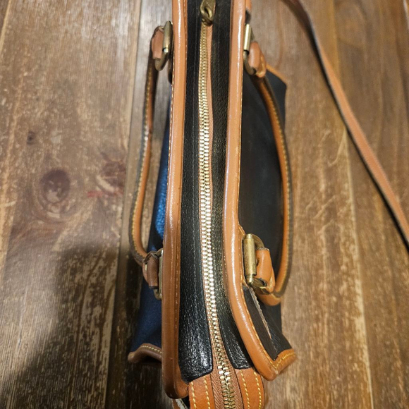 Women's Dooney & Bourke Vintage Pebbled Leather Buckle Satchel Black Brown - Picture 8 of 15